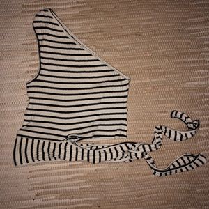 One shoulder Cropped top stripes